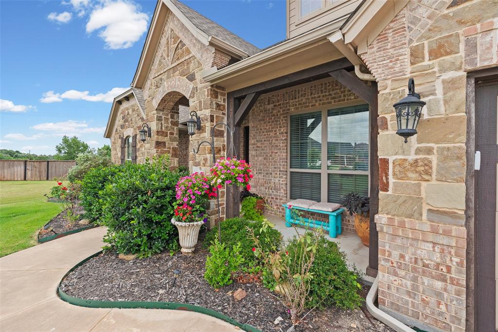 104 Lagrange Court Weatherford, TX 76088 - Photo 6 of 36