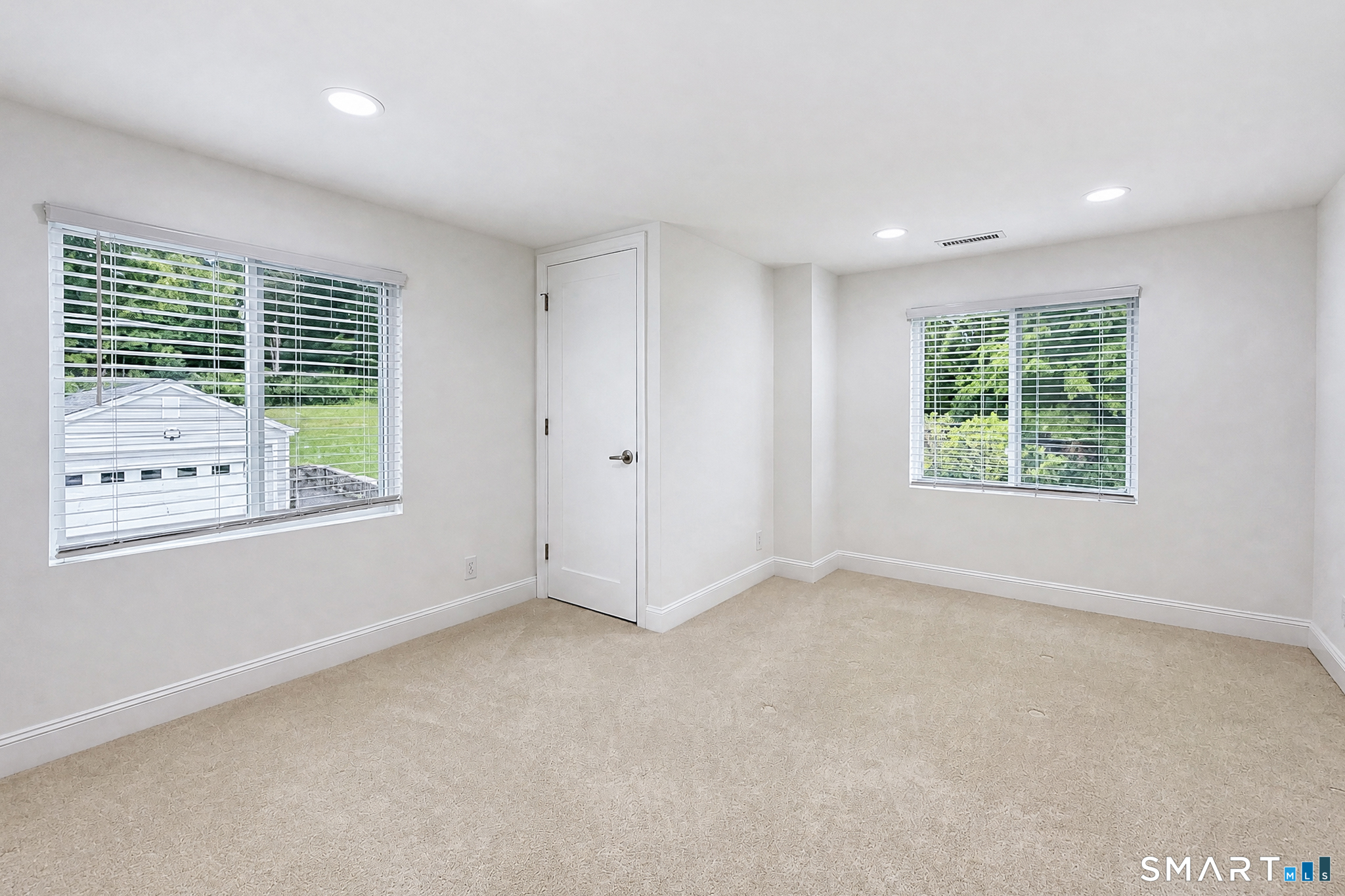 47 Middle River Road Danbury, CT 06811 - Photo 21 of 33 Gallery Image 21