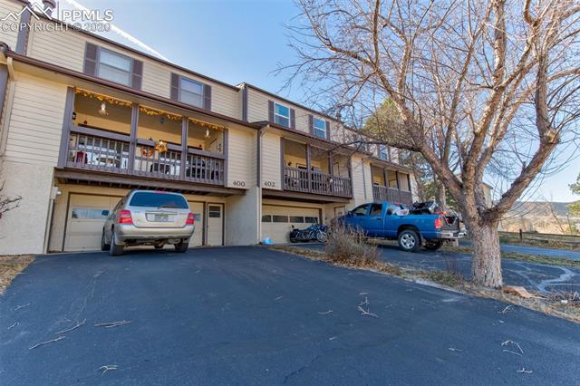 402 Raspberry Lane Monument, CO 80132 - Photo 7 of 34