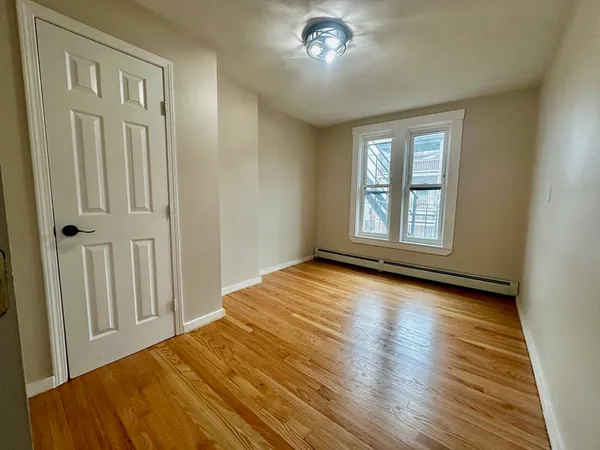 $2,950 | 4 Chesterton Street, Unit 2A, Boston, MA 02119