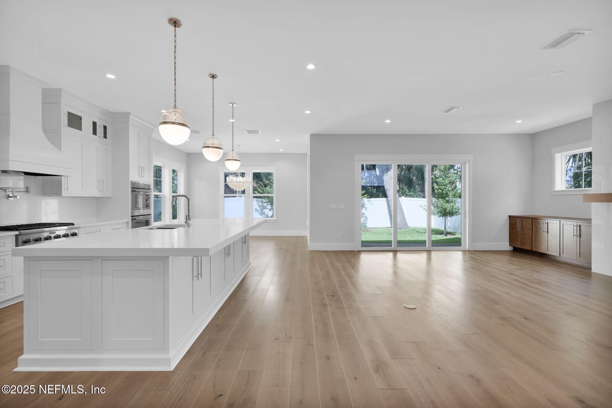 142 Ocean Boulevard Atlantic Beach, FL 32233 - Photo 14 of 53 8