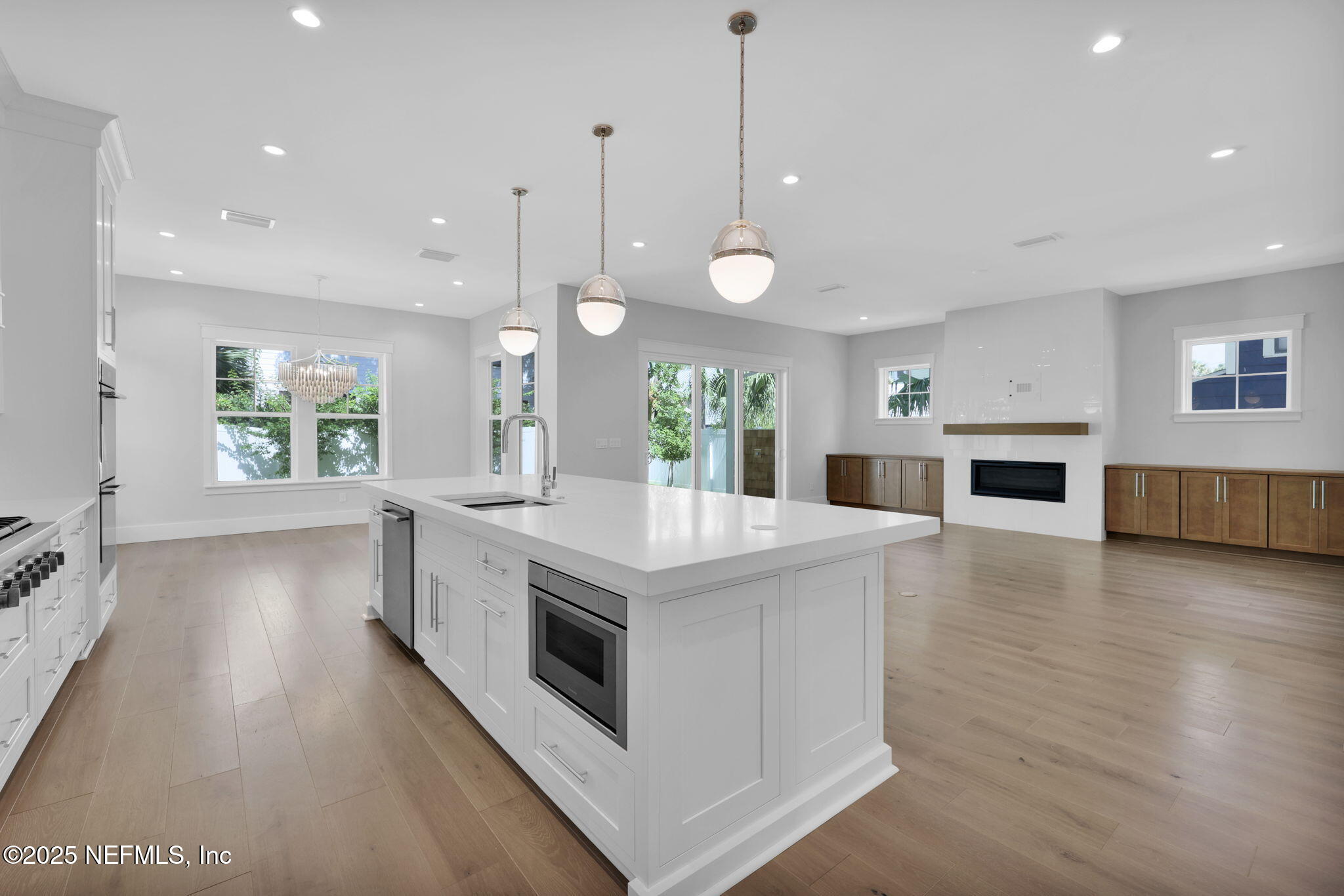 142 Ocean Boulevard Atlantic Beach, FL 32233 - Photo 17 of 53 11