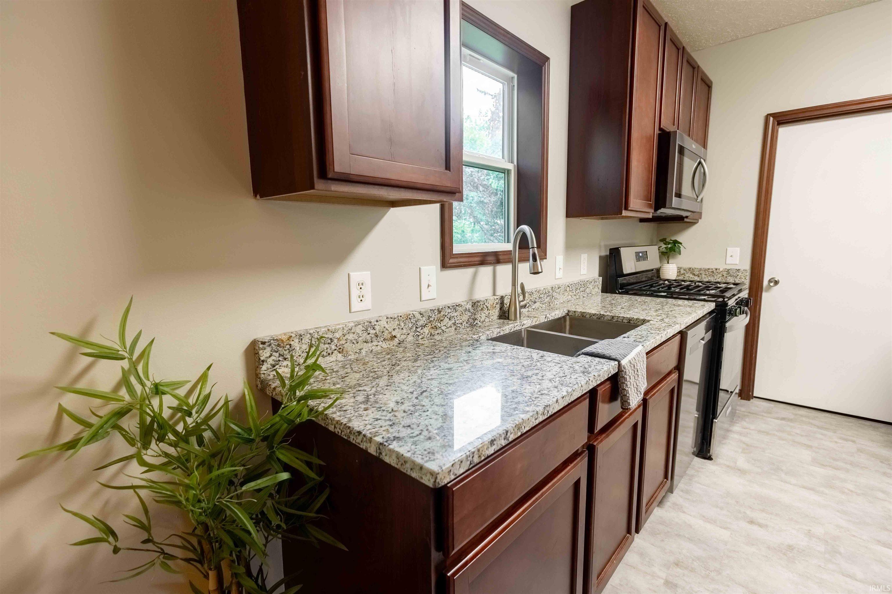 2310 South Madison Street Bloomington, IN 47403 - Photo 9 of 25