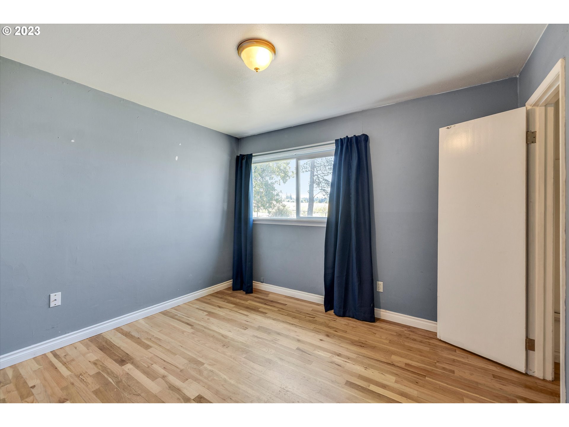 17981 Southeast Hemrich Road Damascus, OR 97089 - Photo 17 of 28 Bedroom