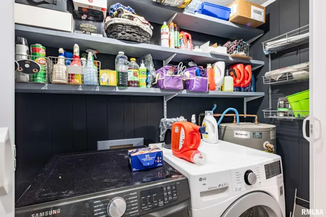 $225,000 | 708 East Candy Cane Lane, West Frankfort, IL 62896