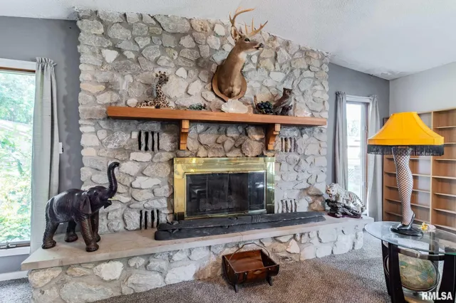 $225,000 | 708 East Candy Cane Lane, West Frankfort, IL 62896