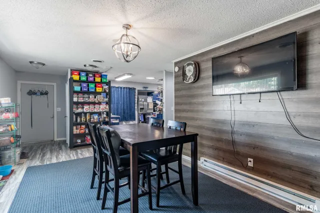 $225,000 | 708 East Candy Cane Lane, West Frankfort, IL 62896