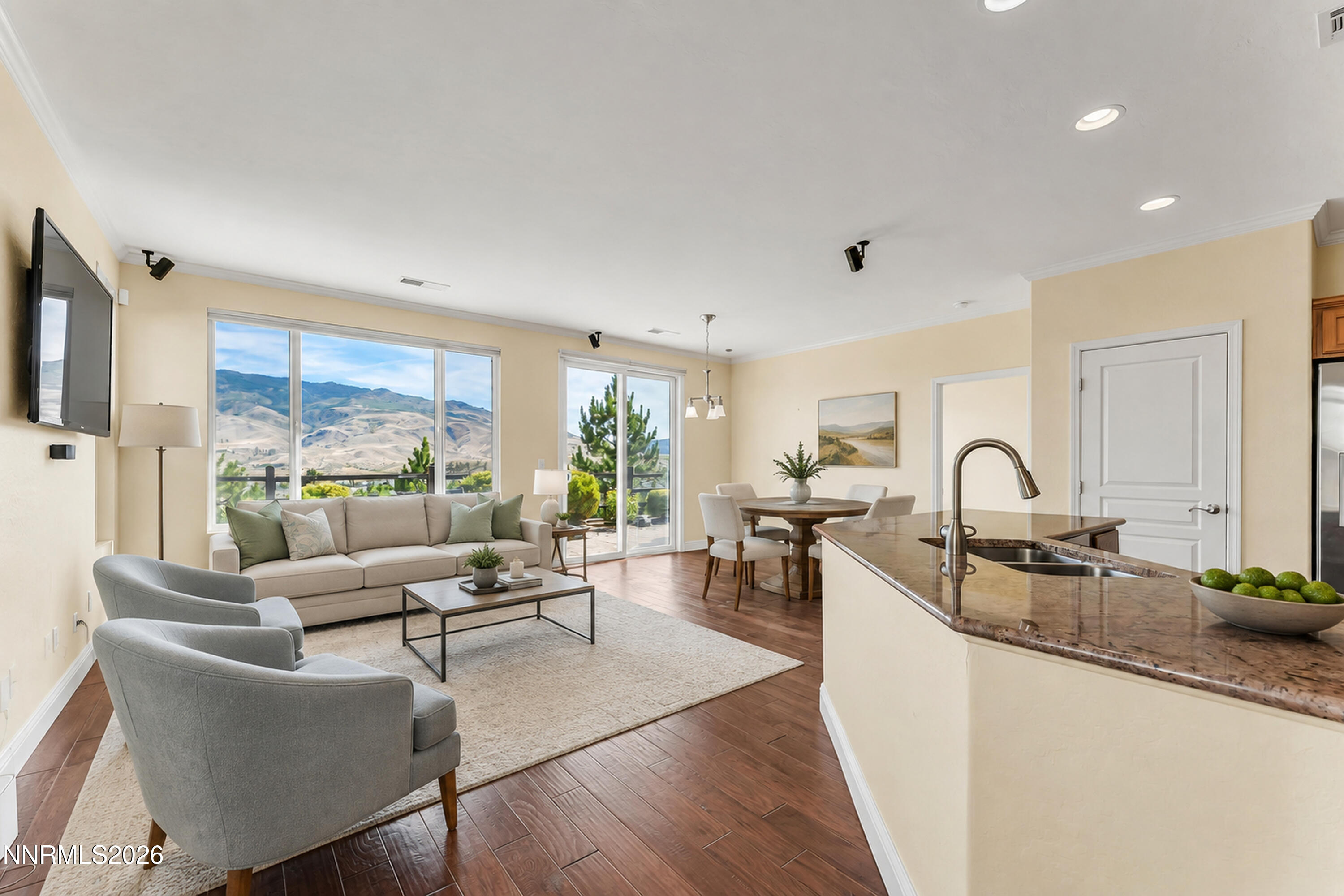 08_9130_Mount_Pleasant_Great_Room_Virtua