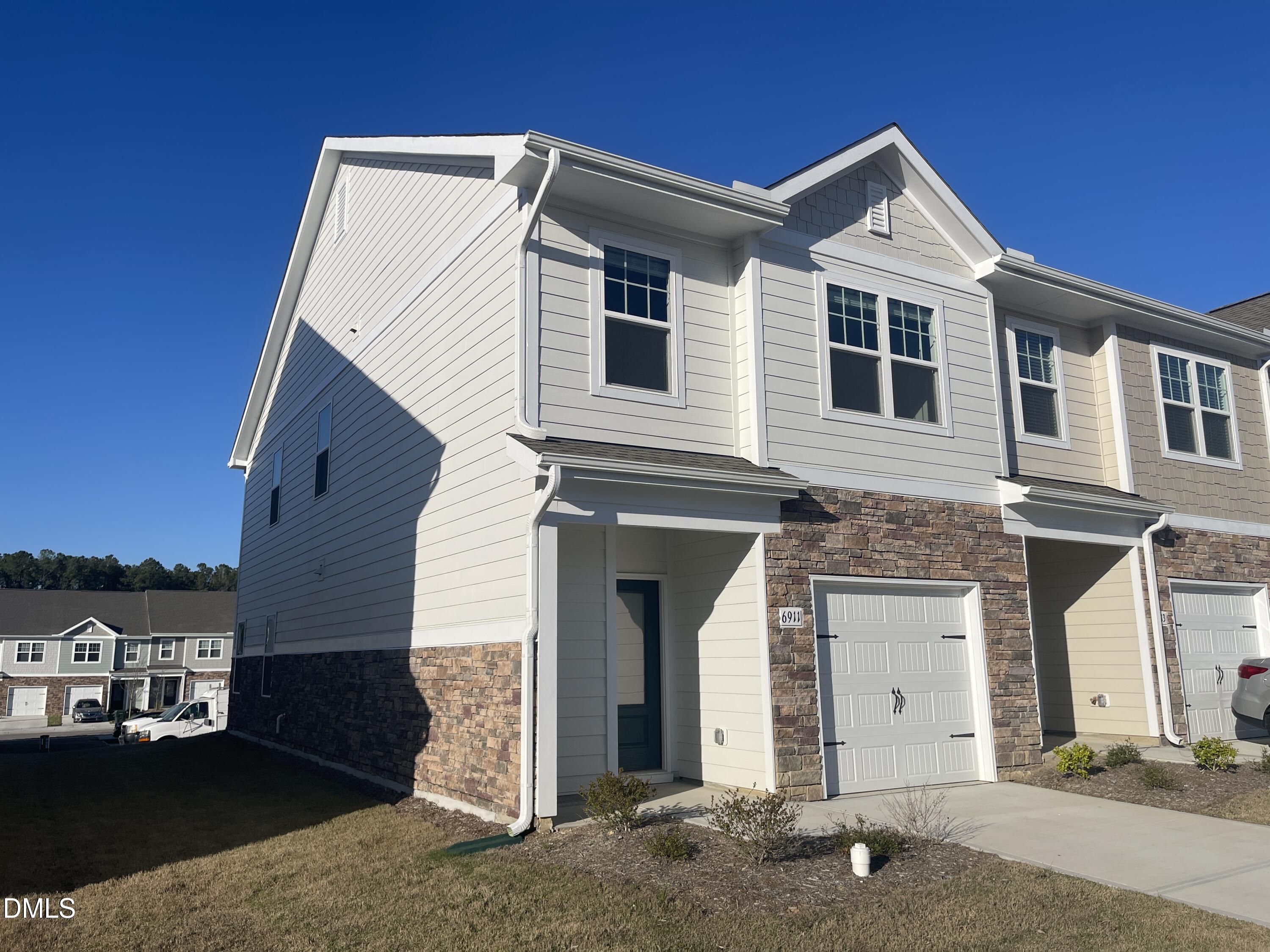 6911 Outfall Point Lane Raleigh, NC 27616 - Photo 3 of 34 IMG_2519