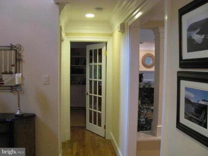 5925 Woodley Road McLean, VA 22101 - Photo 3 of 15 Hallway