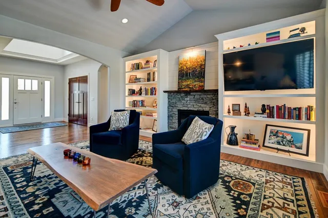 $949,900 | 1115 Ireland Drive, Waunakee, WI 53597