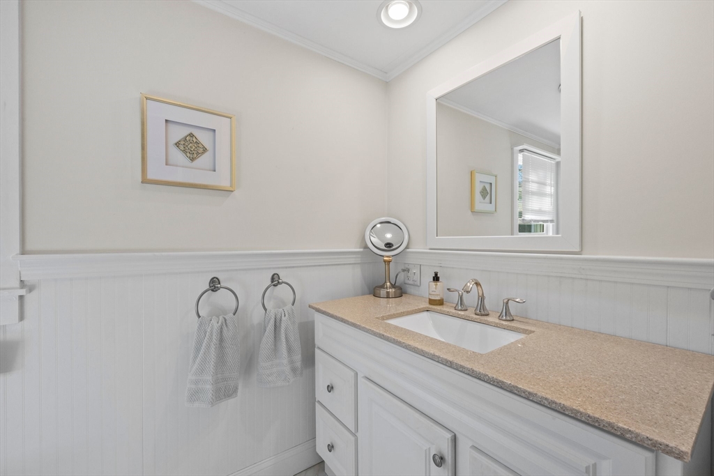 195 Sisson Road Harwich, MA 02645 - Photo 17 of 33 Gallery Image 17