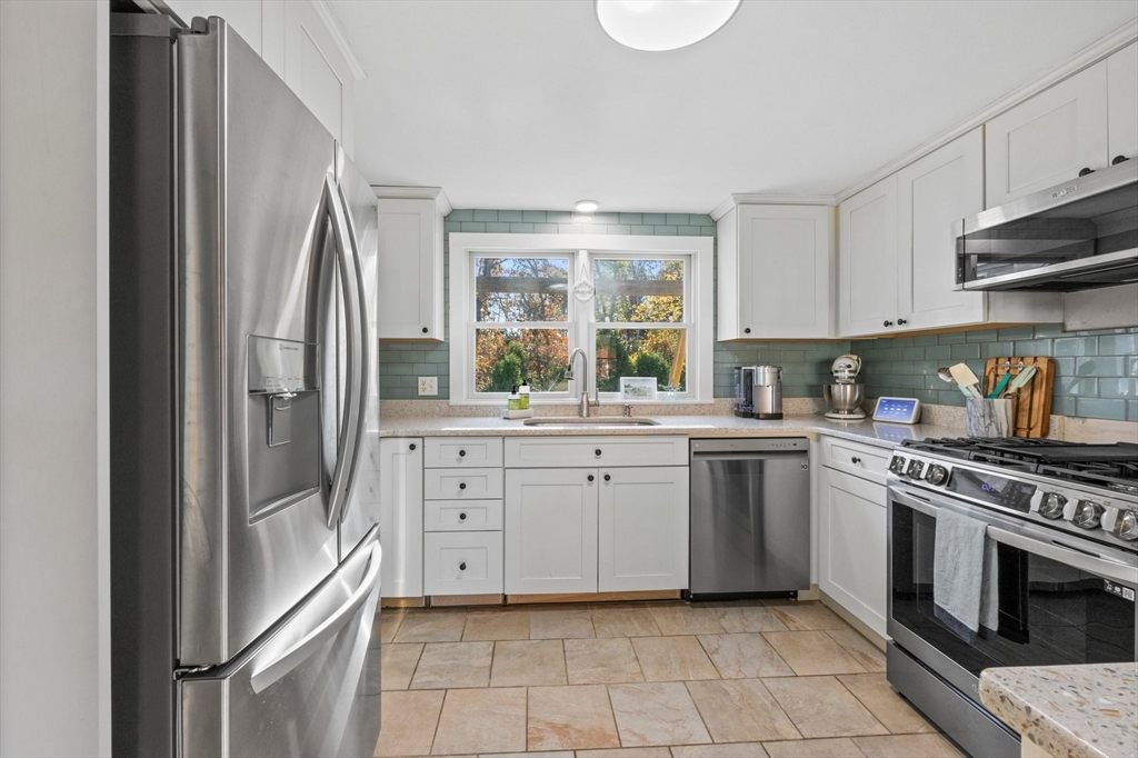195 Sisson Road Harwich, MA 02645 - Photo 3 of 33 Gallery Image 3