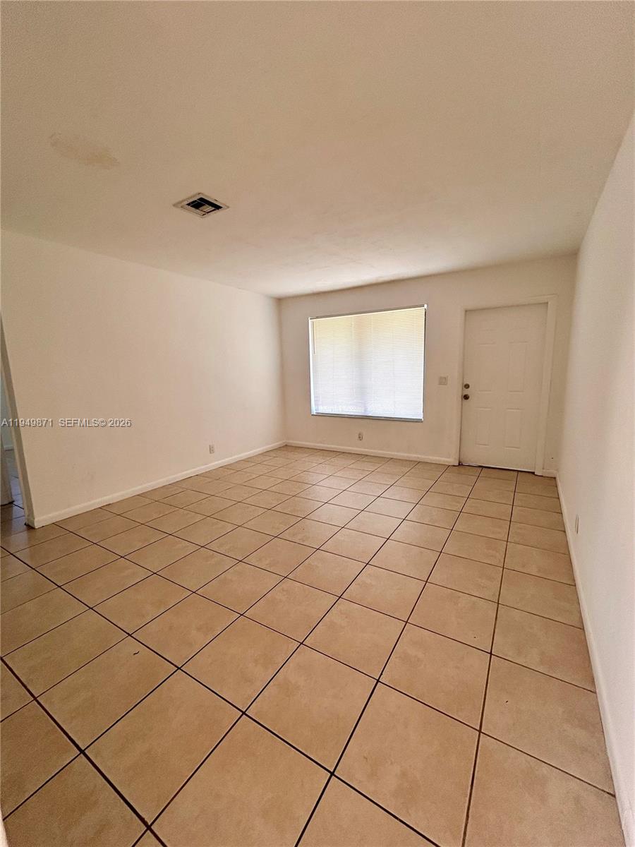 227 Southwest 9th Street, Unit 12 Hallandale Beach, FL 33009 - Photo 4 of 7