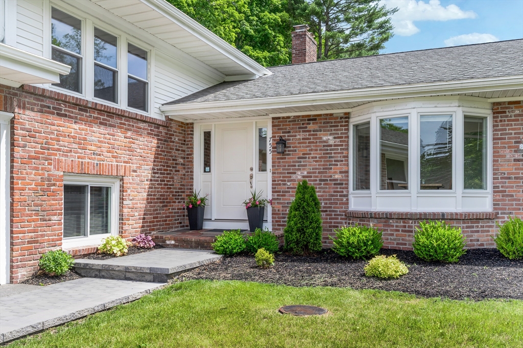 755 Main Street Hanover, MA 02339 - Photo 4 of 42