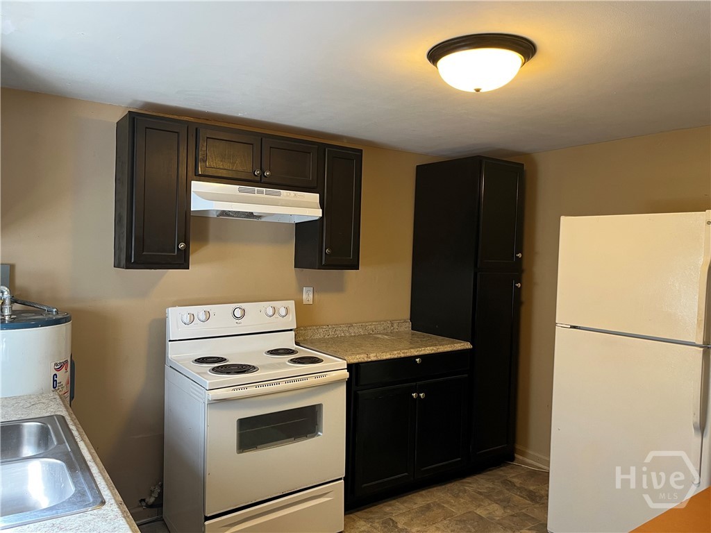 218 Fell Street Savannah, GA 31415 - Photo 5 of 10