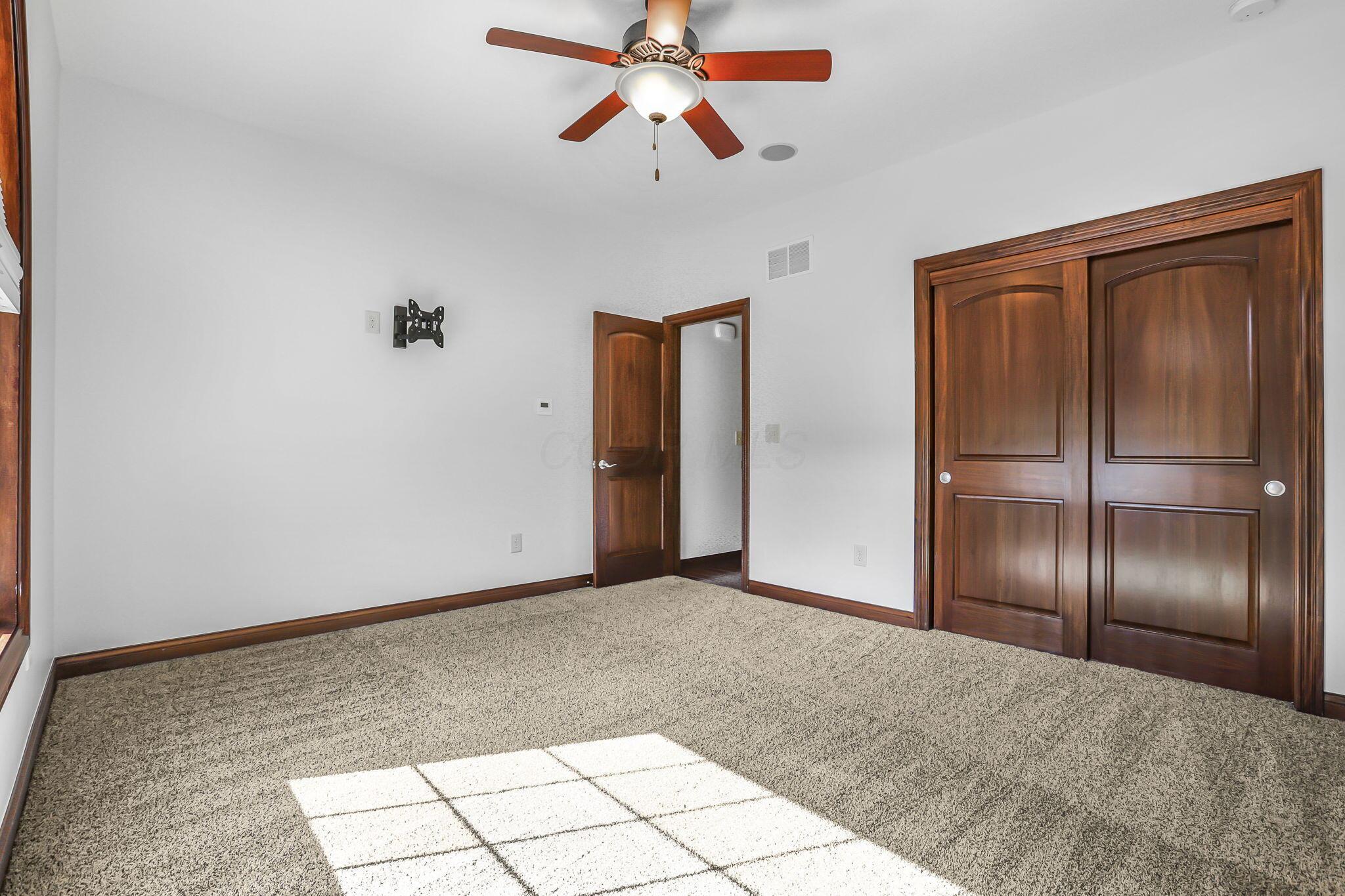 845 Clotts Road Columbus, OH 43230 - Photo 40 of 69 26-web-or-mls-0V3A6463