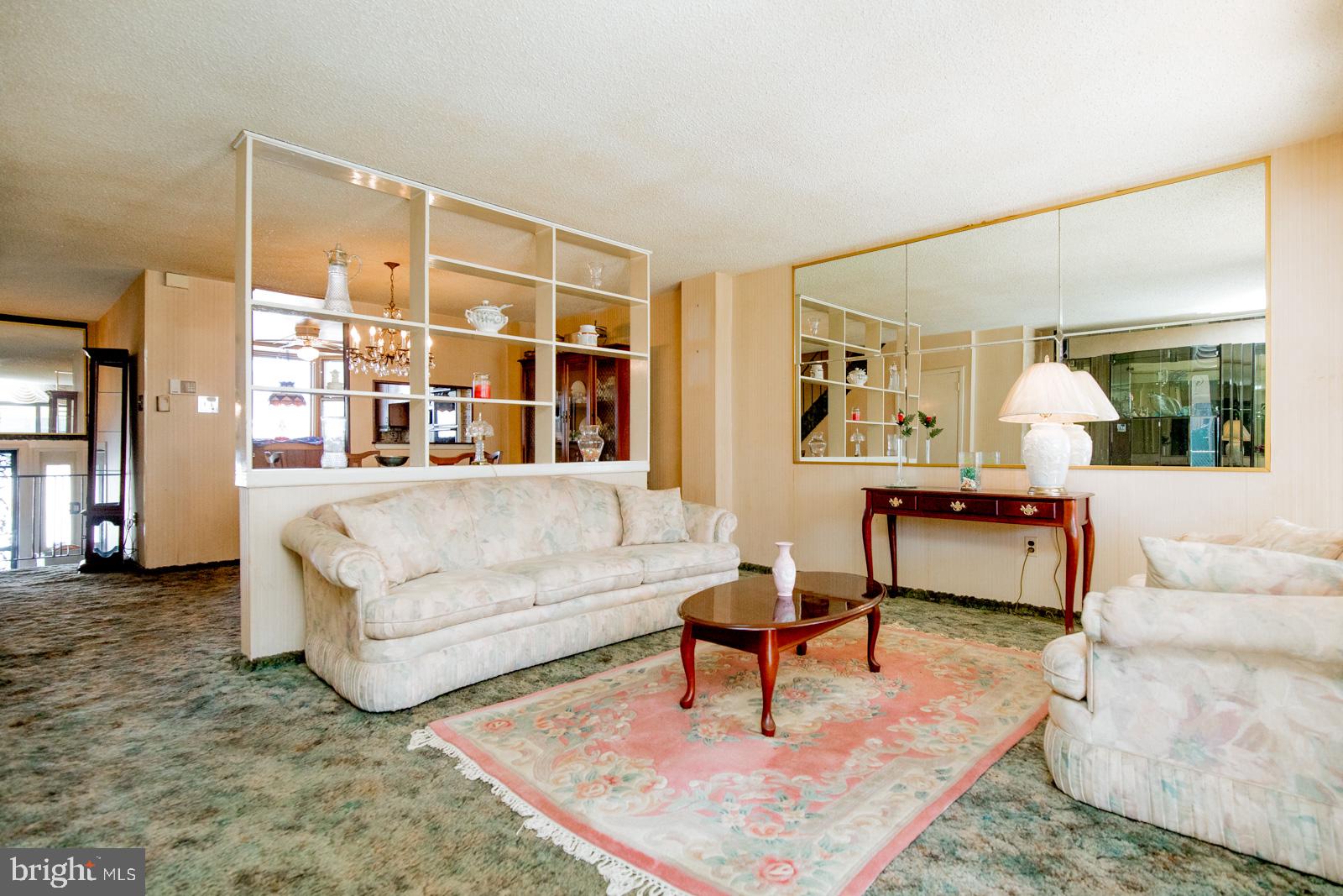 4104 Whiting Road Philadelphia, PA 19154 - Photo 4 of 42 Gallery Image 4