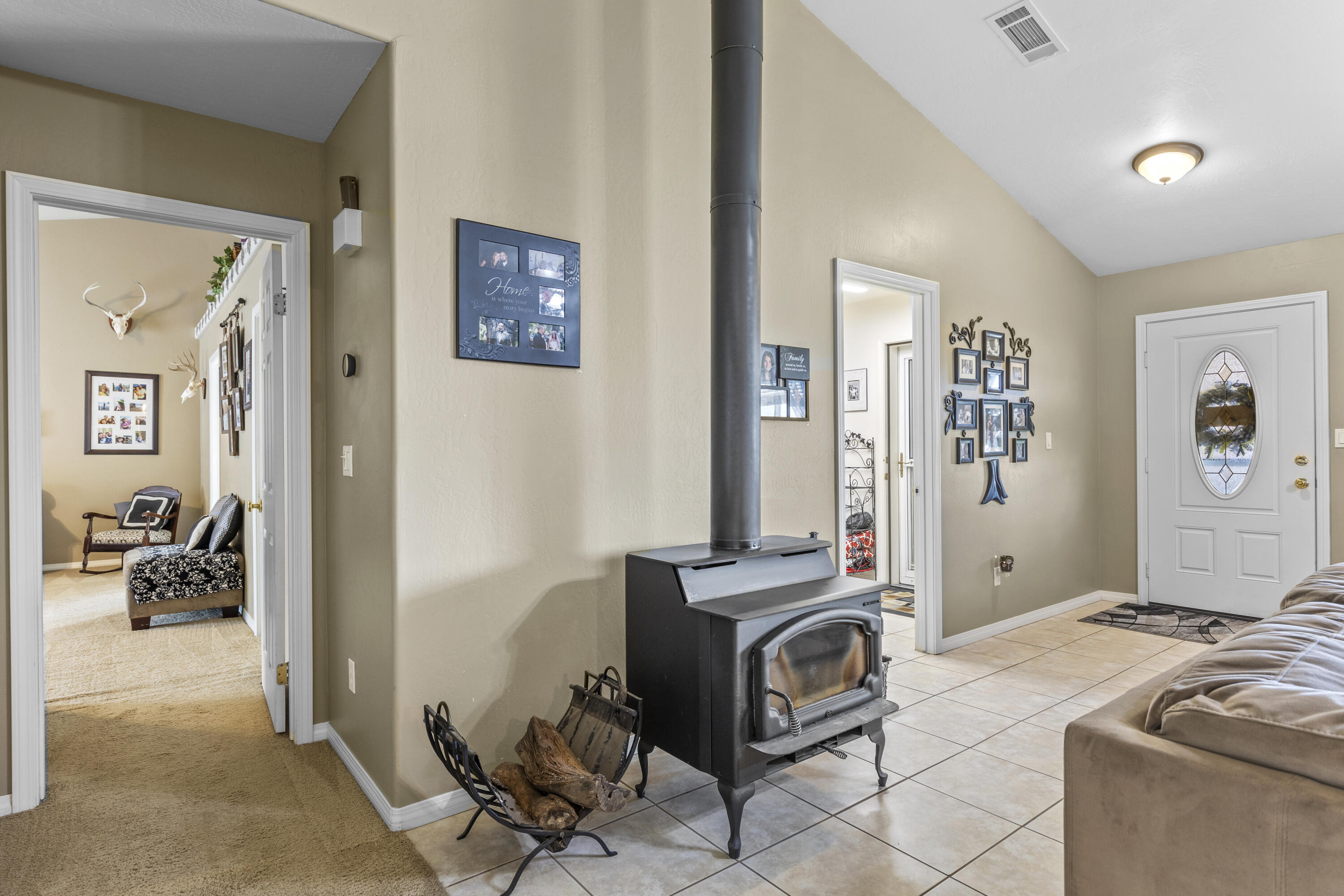 18270 Ghost Town Street Tehachapi, CA 93561 - Photo 11 of 45 6Y9A7206