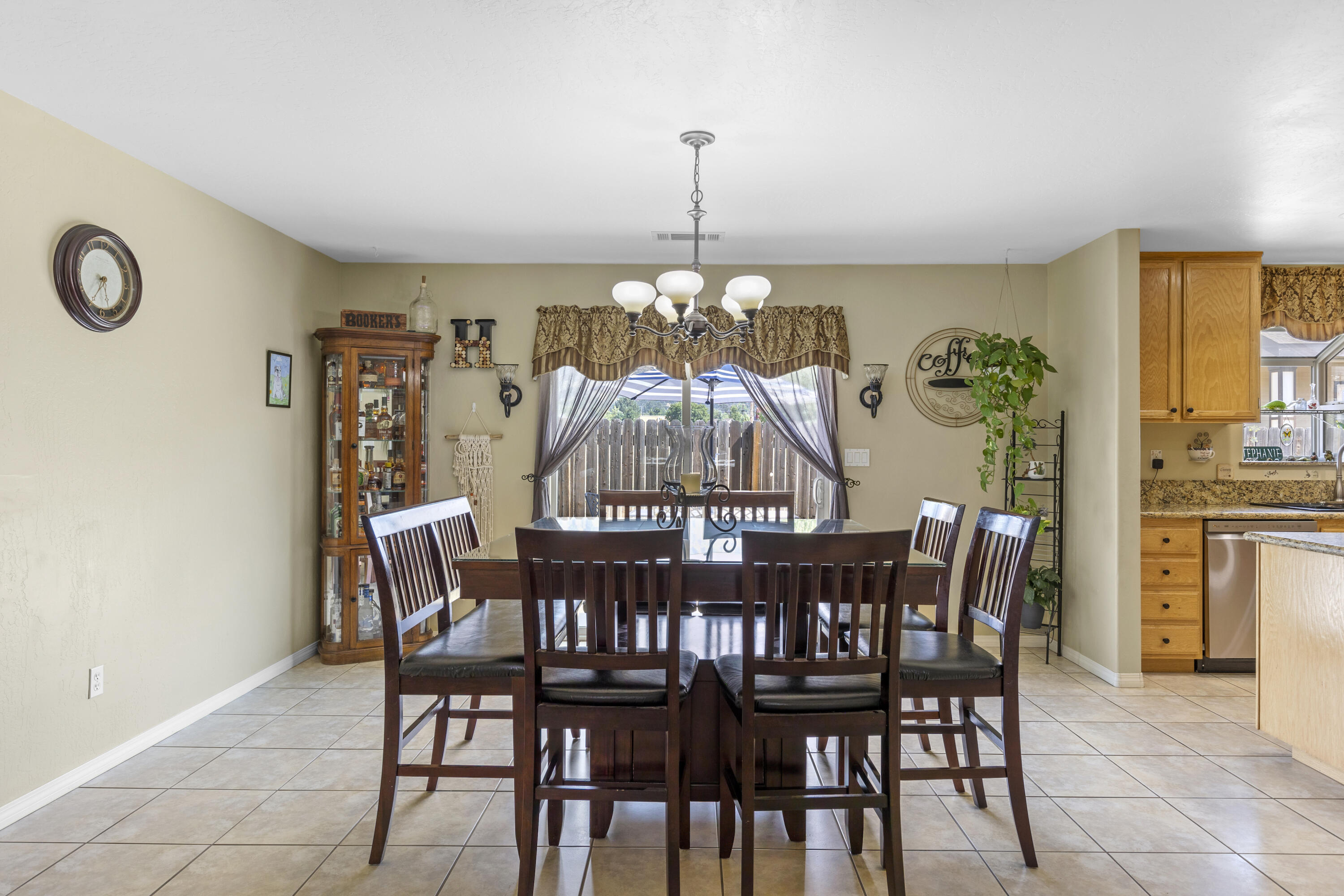 18270 Ghost Town Street Tehachapi, CA 93561 - Photo 12 of 45 6Y9A7209