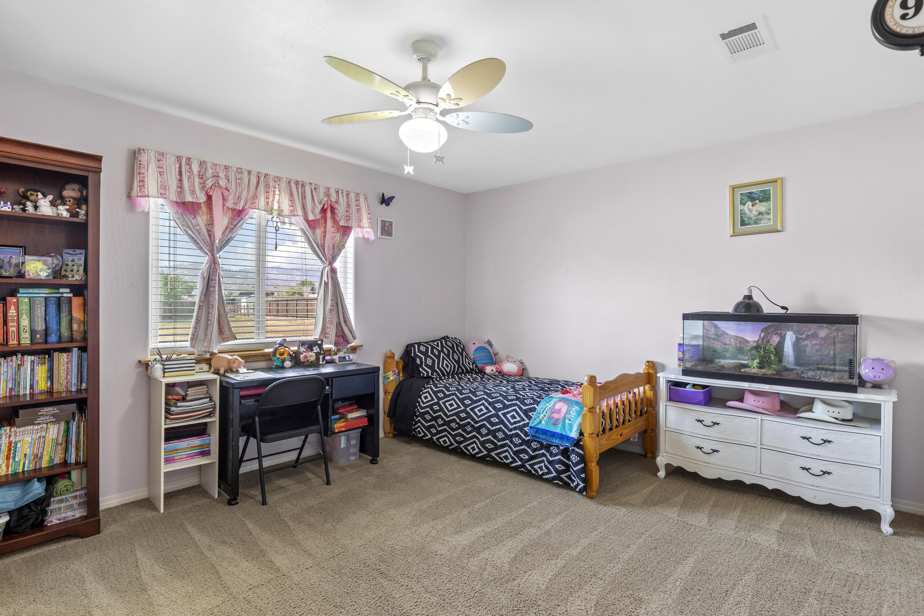 18270 Ghost Town Street Tehachapi, CA 93561 - Photo 18 of 45 6Y9A7228