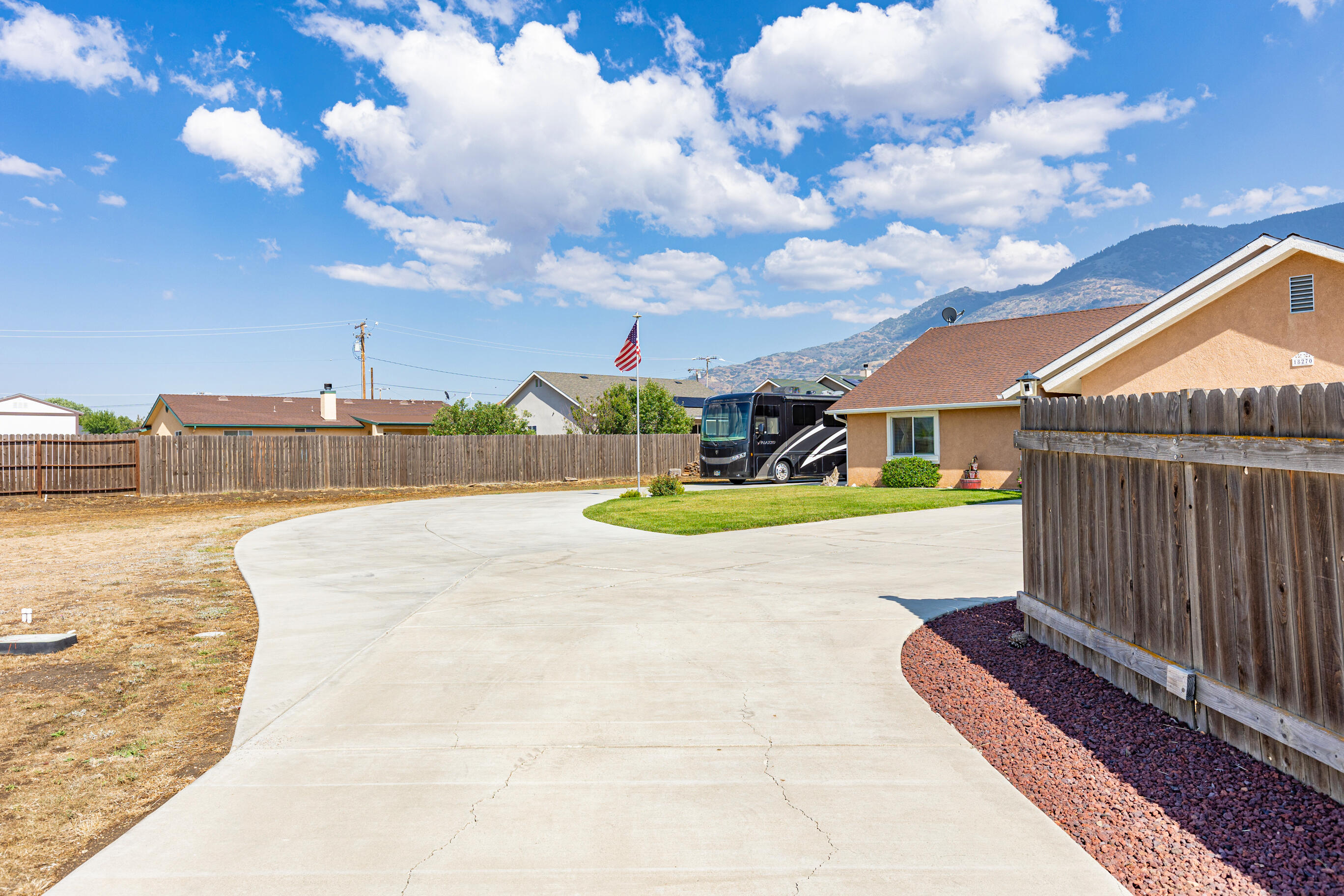 18270 Ghost Town Street Tehachapi, CA 93561 - Photo 32 of 45 6Y9A7263211111
