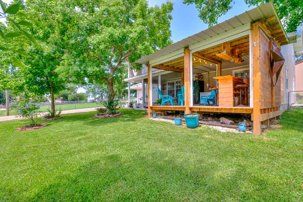 $1,700 | 20 Clearview, Point Blank, TX 77364