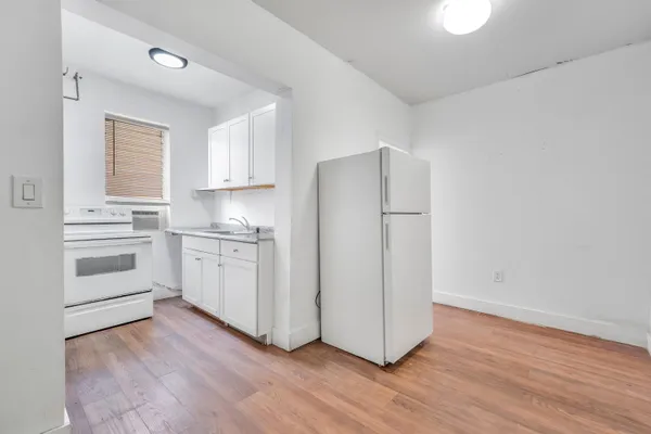 $1,600 | 1554 Southwest 5th Street, Unit 11C, Miami, FL 33135