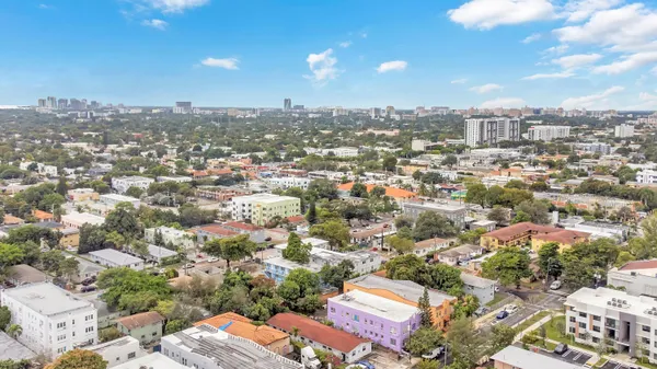 $1,600 | 1554 Southwest 5th Street, Unit 11C, Miami, FL 33135