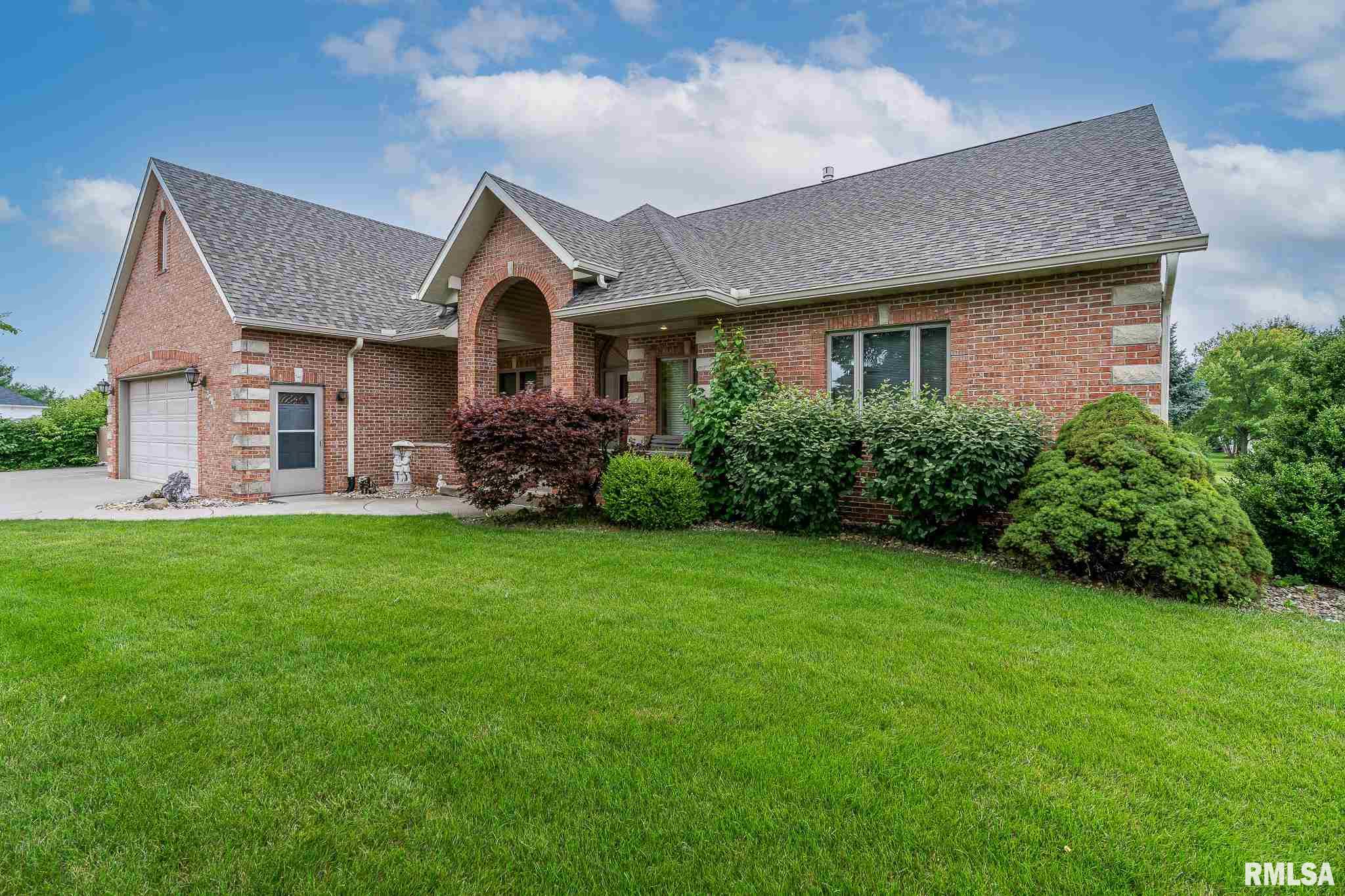 4419 Fairhaven Road Davenport, IA 52807 - Photo 1 of 29 Gallery Image 1
