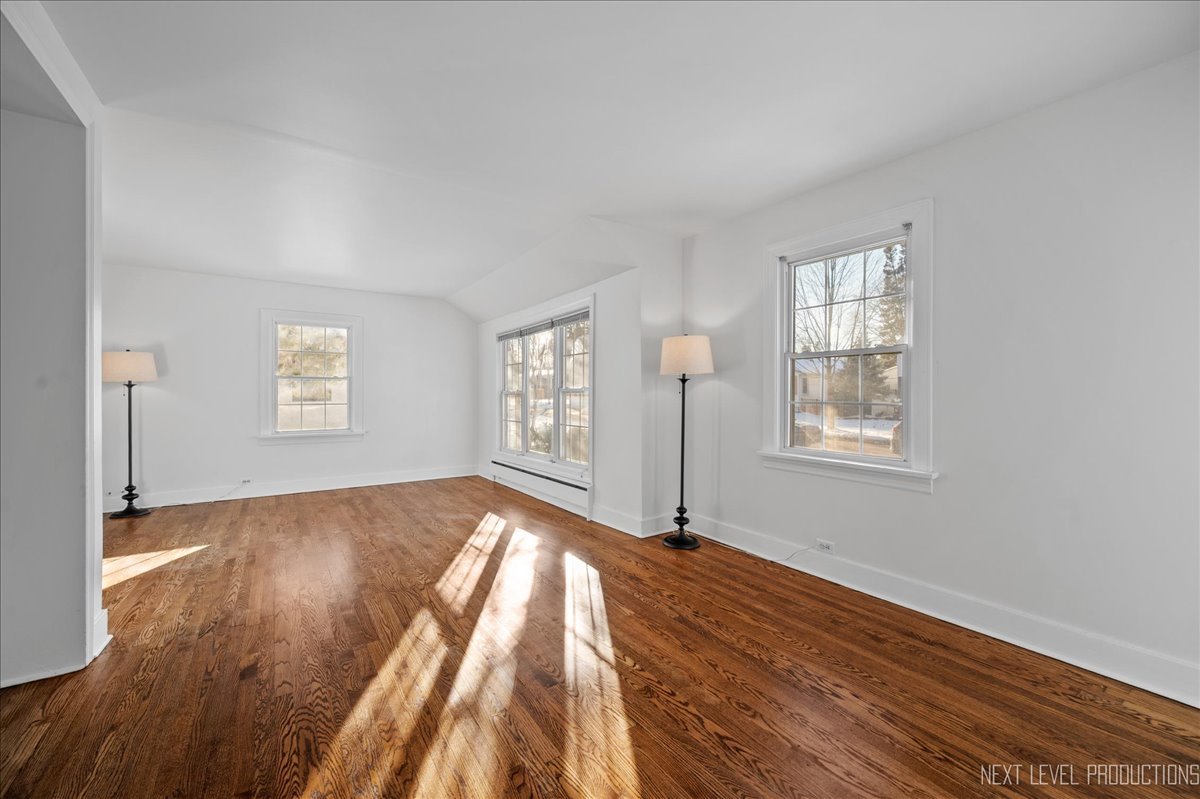 1326 South Elm Street St. Charles, IL 60174 - Photo 6 of 27 a view of an empty room and window