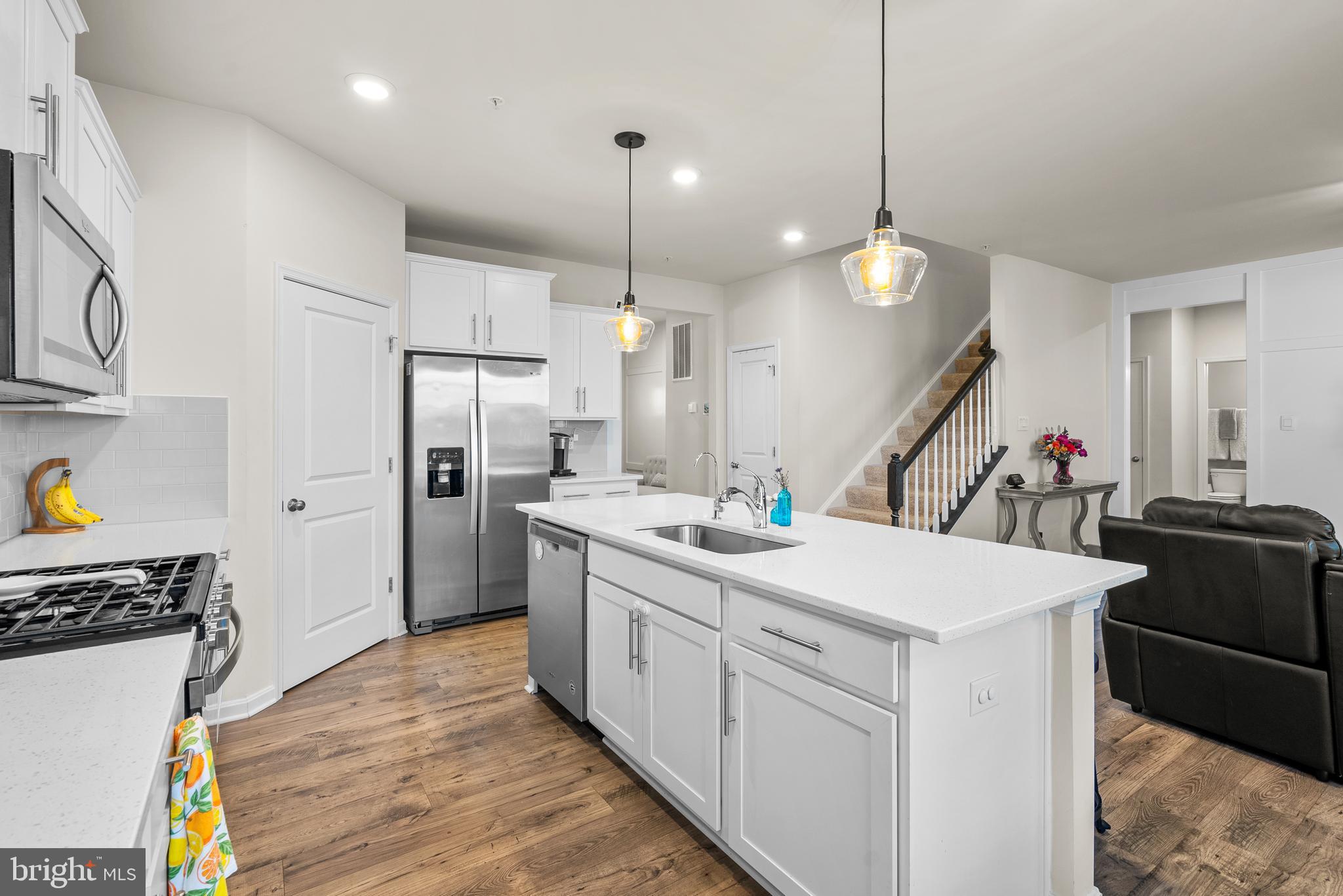 695 Stonegate Road Westminster, MD 21157 - Photo 13 of 44 Large Prep Island w/ Seating