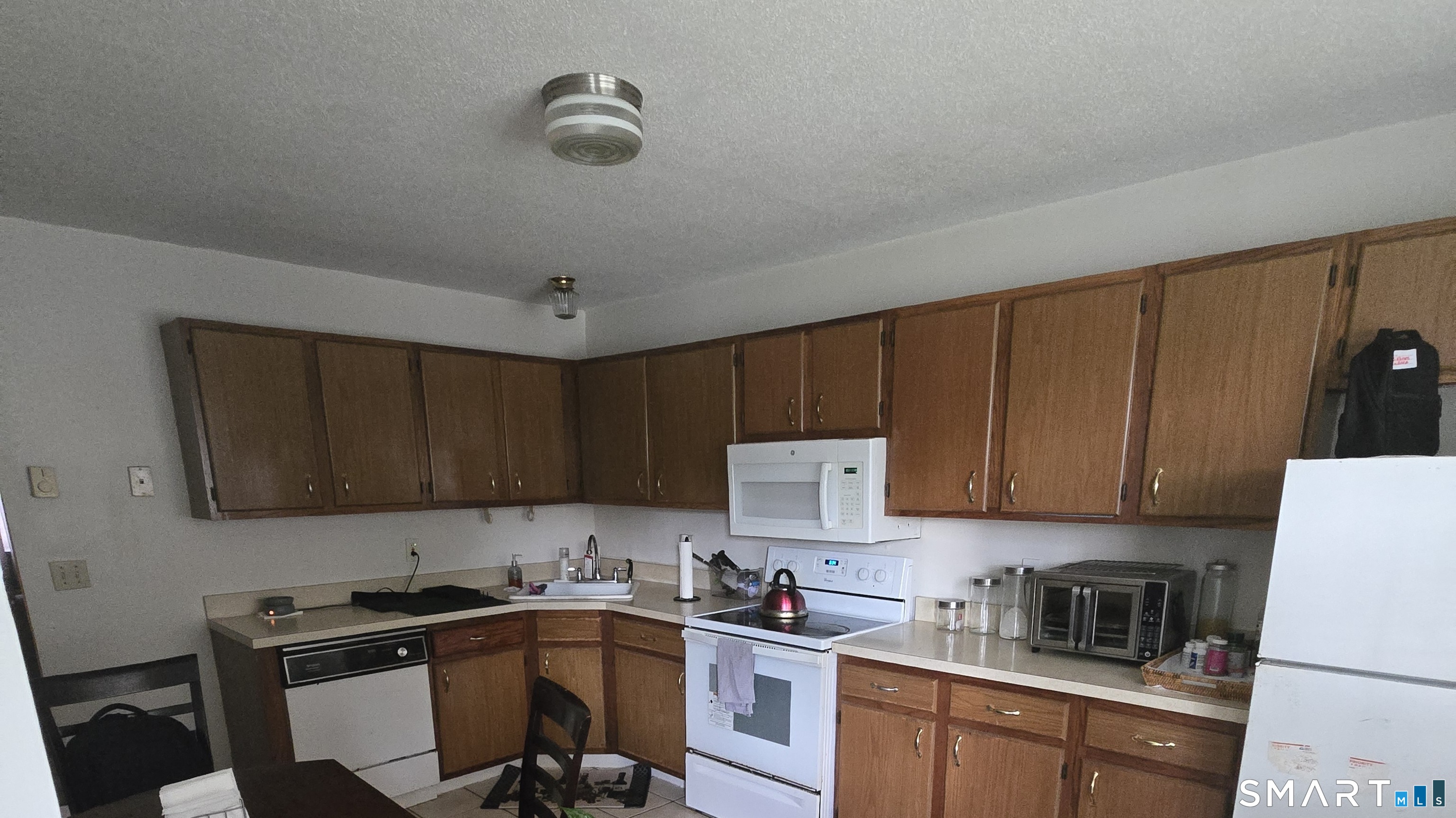 499 Scott Road, Unit 14 Waterbury, CT 06705 - Photo 4 of 17