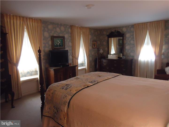 22 Buxton Road Cherry Hill, NJ 08003 - Photo 13 of 21 Gallery Image 13