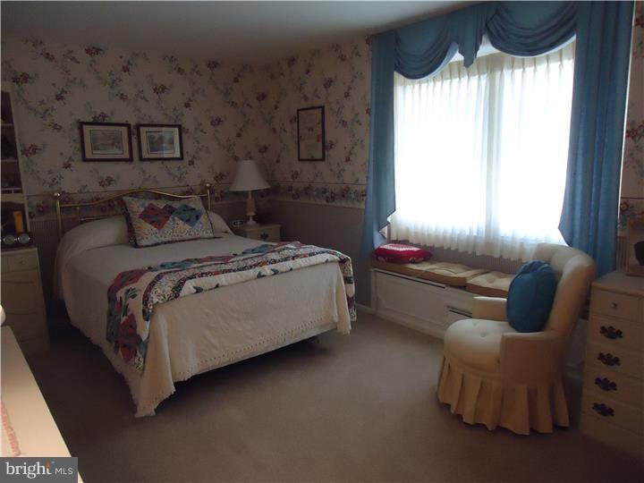 22 Buxton Road Cherry Hill, NJ 08003 - Photo 18 of 21 Gallery Image 18