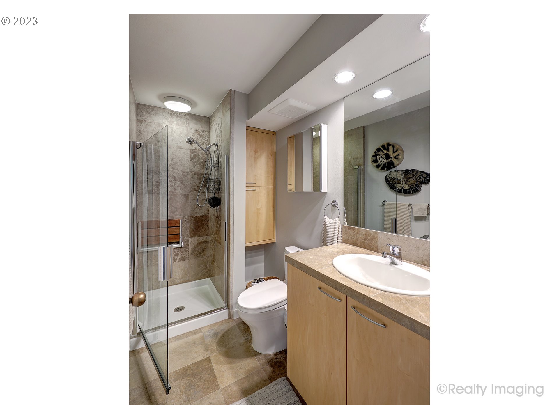 2445 Northwest Westover Road, Unit 417 Portland, OR 97210 - Photo 25 of 30 Gallery Image 25