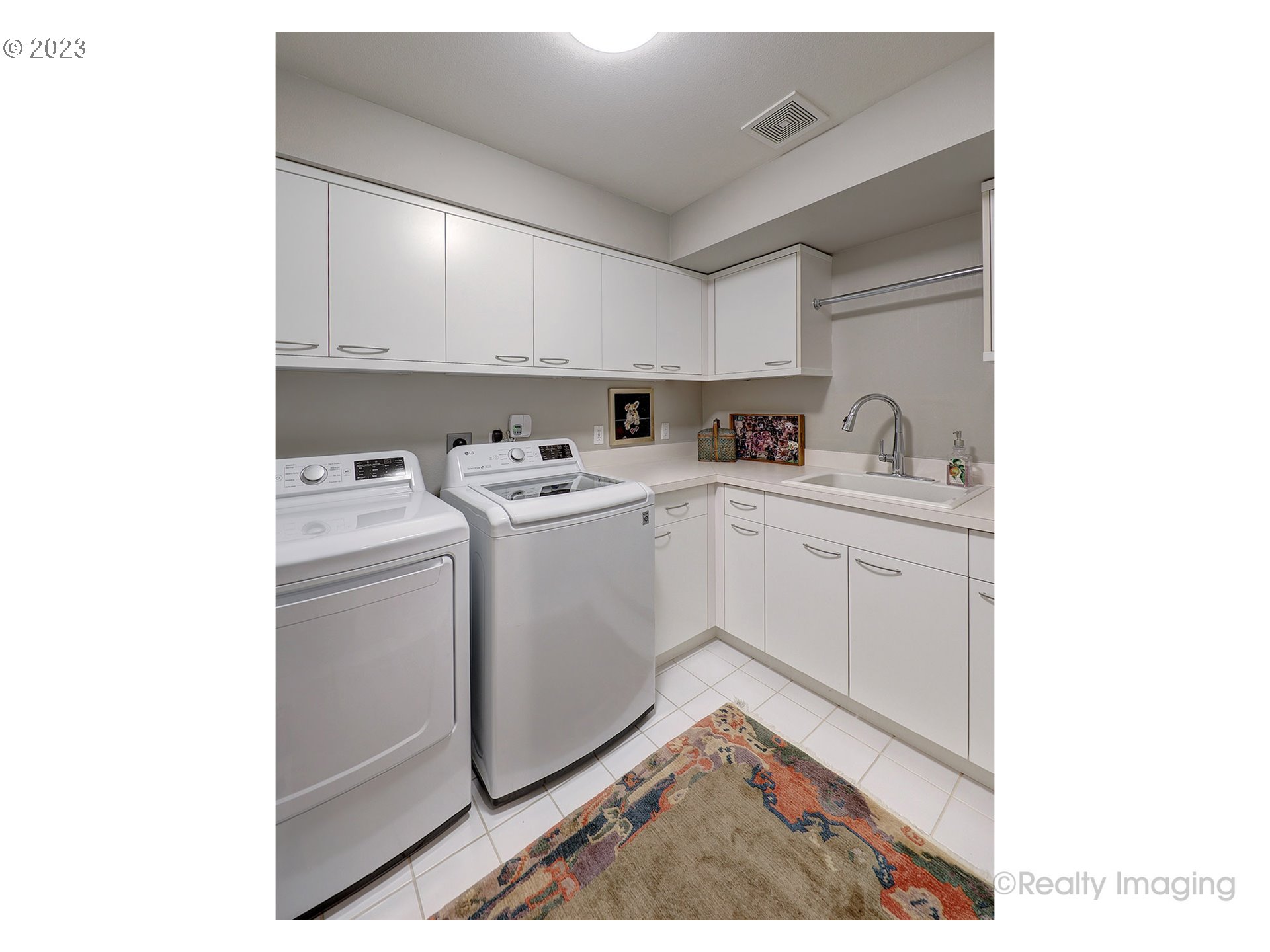 2445 Northwest Westover Road, Unit 417 Portland, OR 97210 - Photo 26 of 30 Gallery Image 26