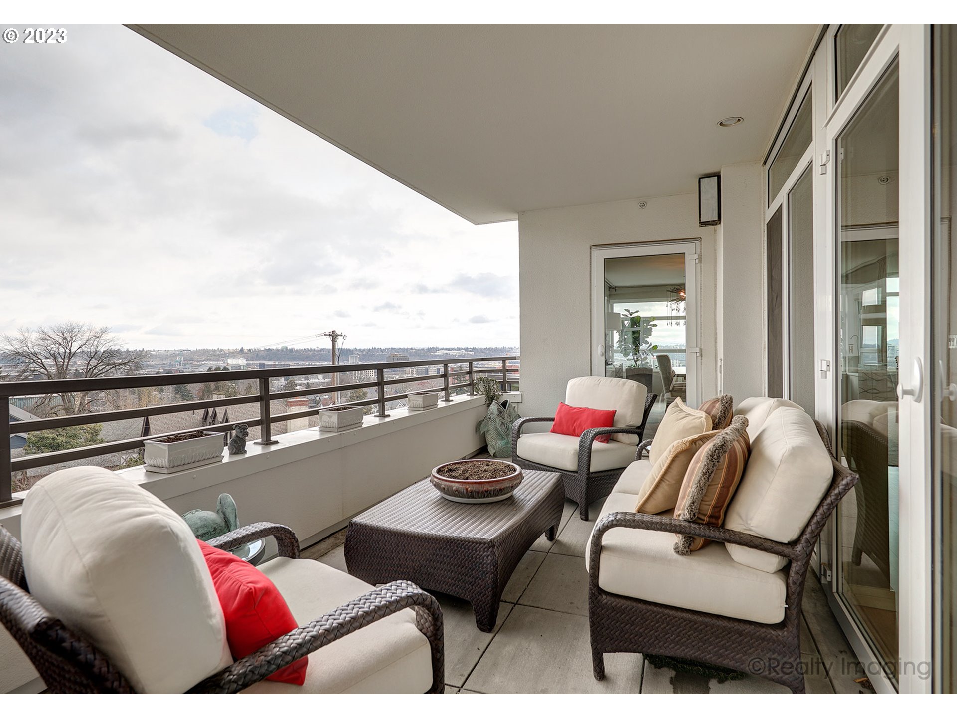 2445 Northwest Westover Road, Unit 417 Portland, OR 97210 - Photo 27 of 30 Gallery Image 27