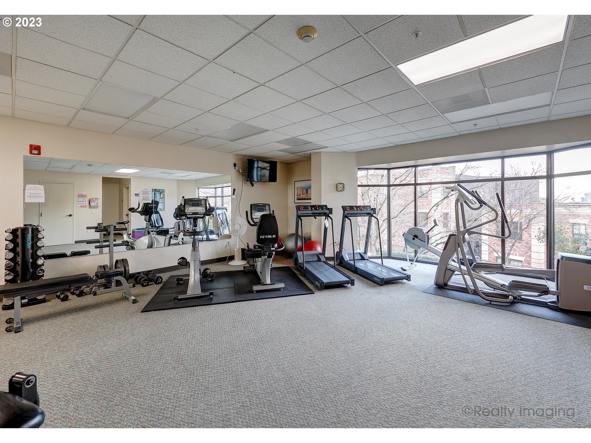 2445 Northwest Westover Road, Unit 417 Portland, OR 97210 - Photo 30 of 30 Gallery Image 30