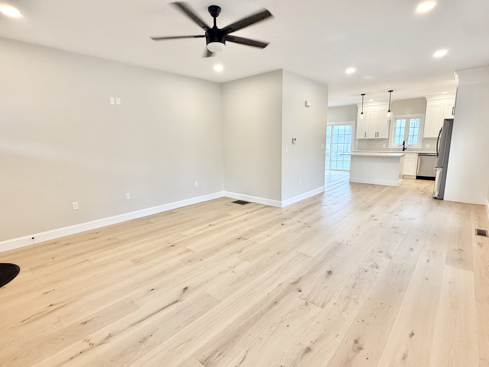 33 Tyng Road Tyngsborough, MA 01879 - Photo 17 of 41 Gallery Image 17