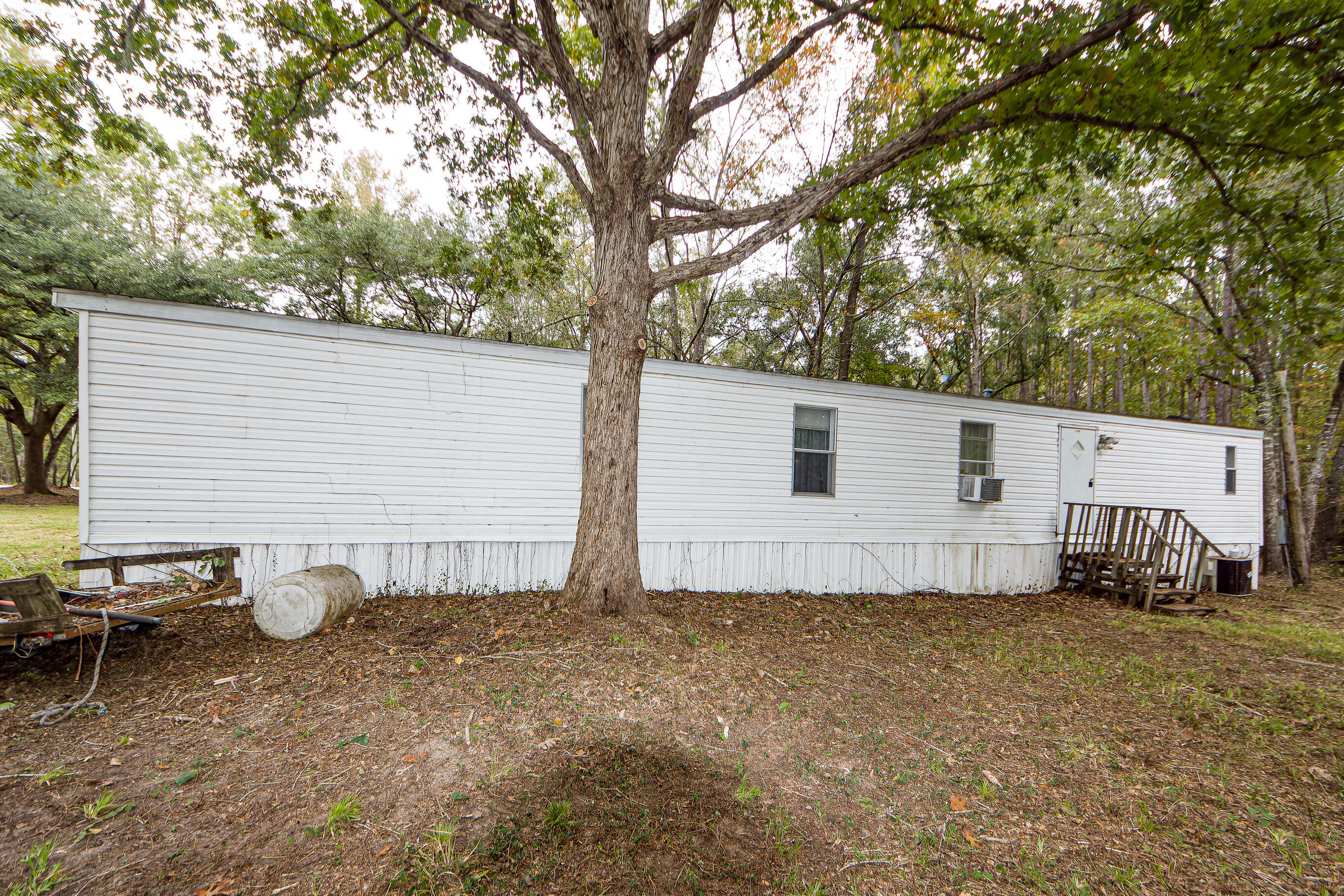 501 County Rd S-18-57 Summerville, SC 29483 - Photo 11 of 21 11