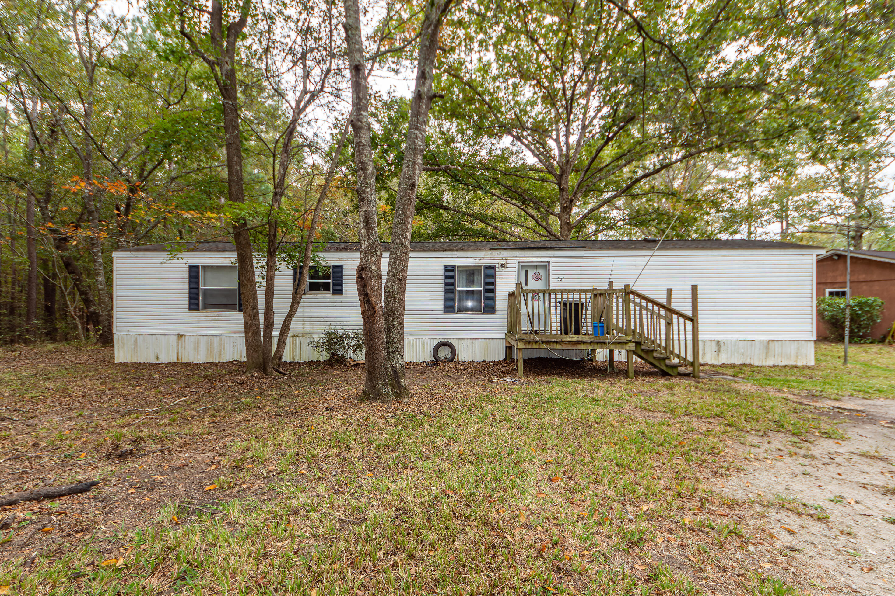 501 County Rd S-18-57 Summerville, SC 29483 - Photo 2 of 21 02