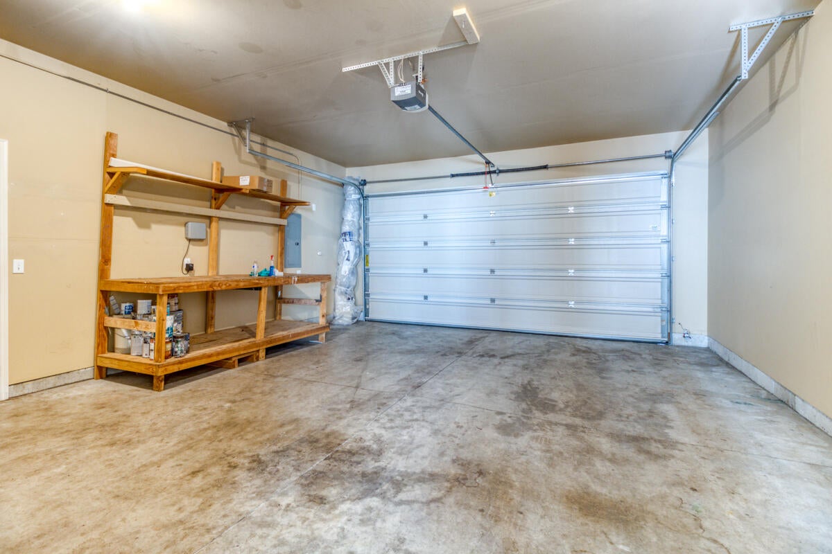 748 Northwest 28th Loop Redmond, OR 97756 - Photo 25 of 31 CREP0151