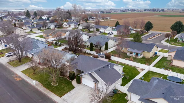 $374,900 | 1008 Pintail Street, Fruitland, ID 83619