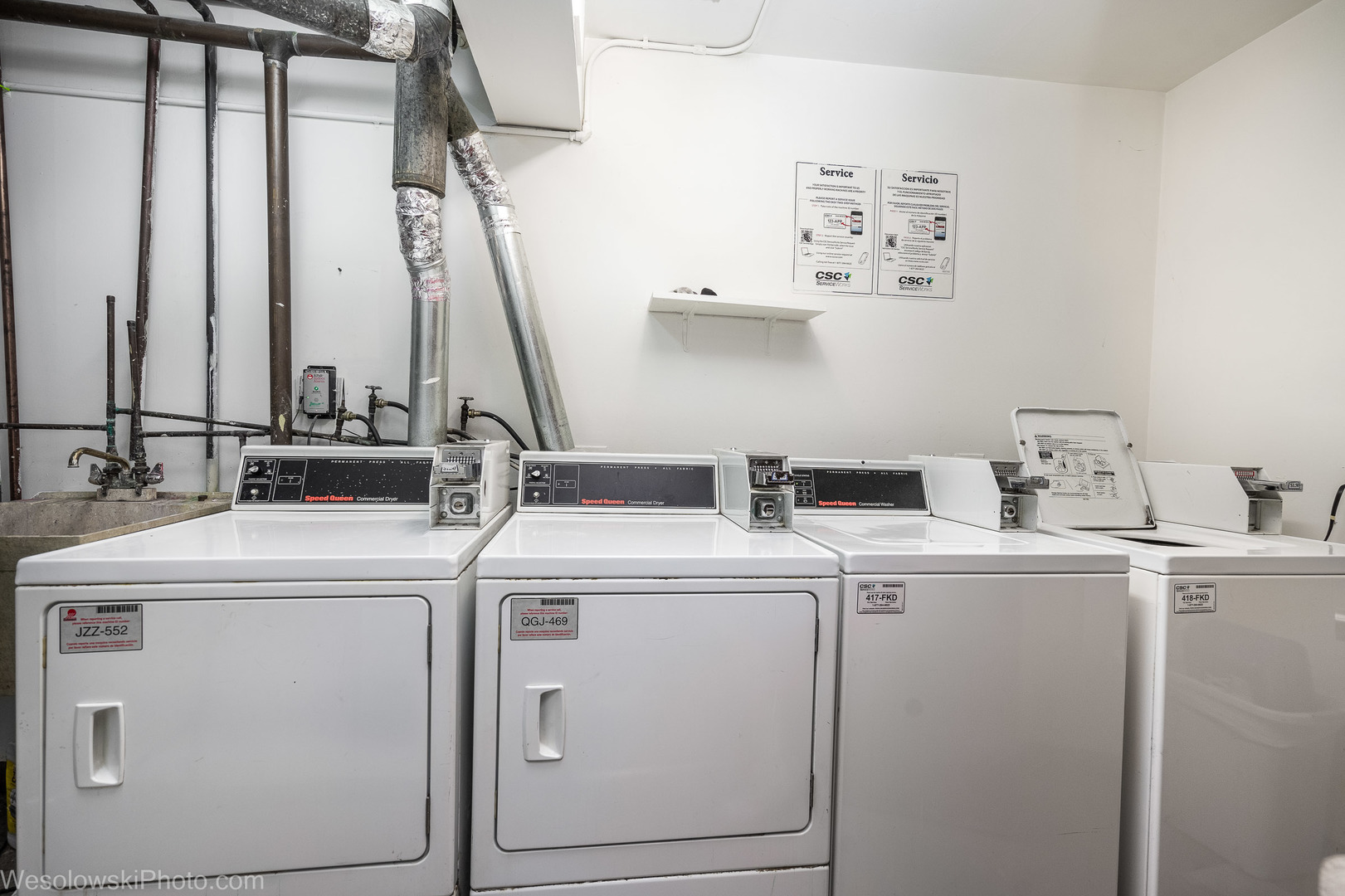 1288 Perry Street, Unit P1 Des Plaines, IL 60016 - Photo 11 of 13 a utility room with dryer and washer