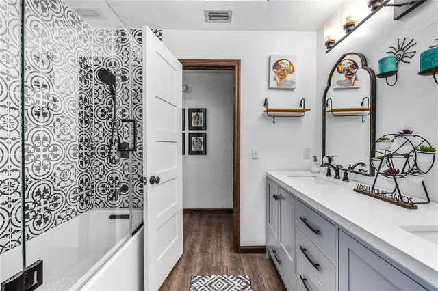 $599,900 | 2507 Northwest 29th Place, Gainesville, FL 32605