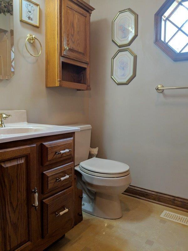 268 Dunroven Road Versailles, KY 40383 - Photo 26 of 31 2nd bathroom located in new addition wit