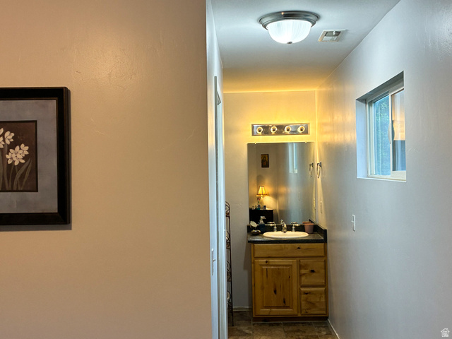 297 West Bricker Road Draper, UT 84020 - Photo 10 of 25 Hallway with a sink