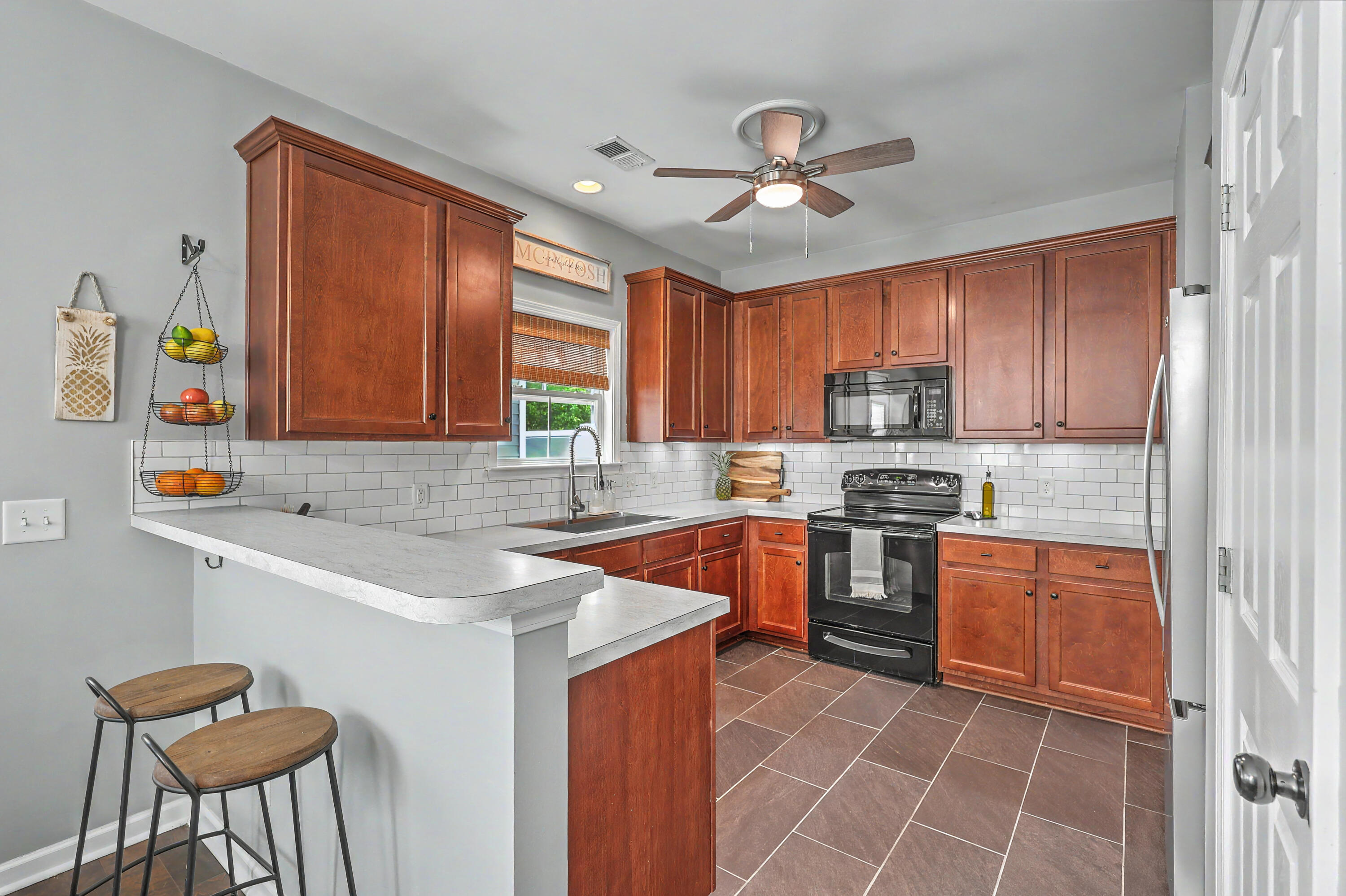 1755 Bee Balm Road Johns Island, SC 29455 - Photo 14 of 60 1755 Bee Balm, Kitchen 4