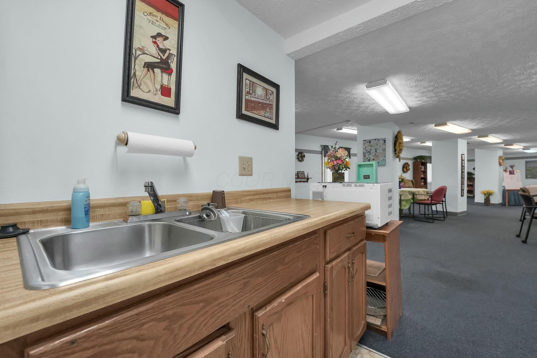 3965 Karl Road, Unit 100 Columbus, OH 43224 - Photo 23 of 26 Community Kitchen